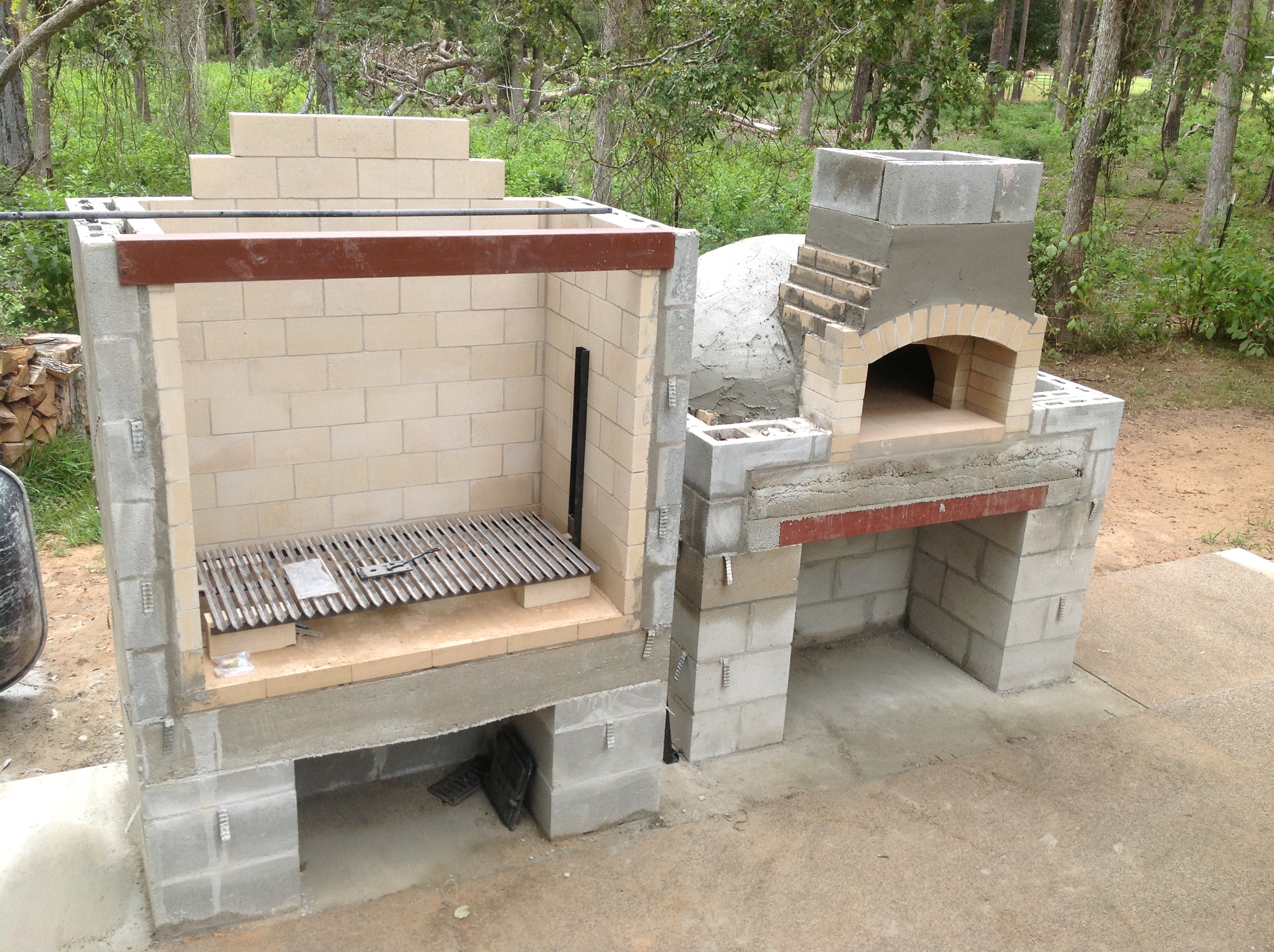 http://texasovenco.com/wp-content/uploads/2015/12/Argentinian-grill-wood-fired-oven-side-by-side-cores.jpg